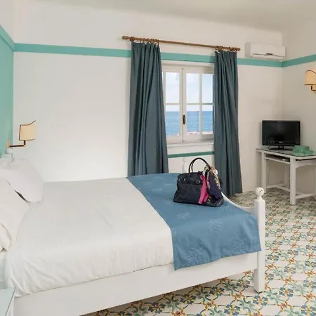 Sunbay Park Hotel 4*
