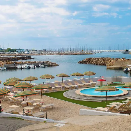 Hotel Sunbay Park 4*