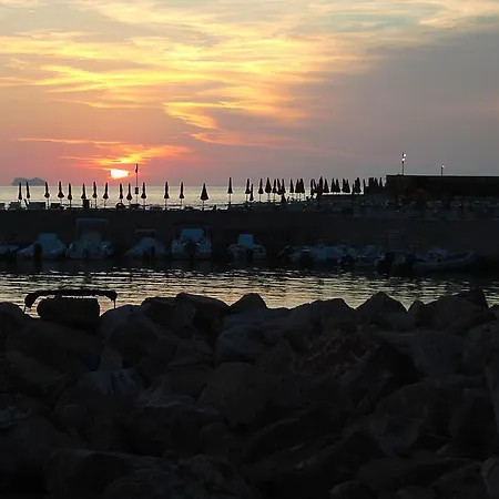 Отель Sunbay Park