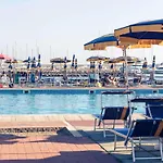 Sunbay Park Hotel 4*